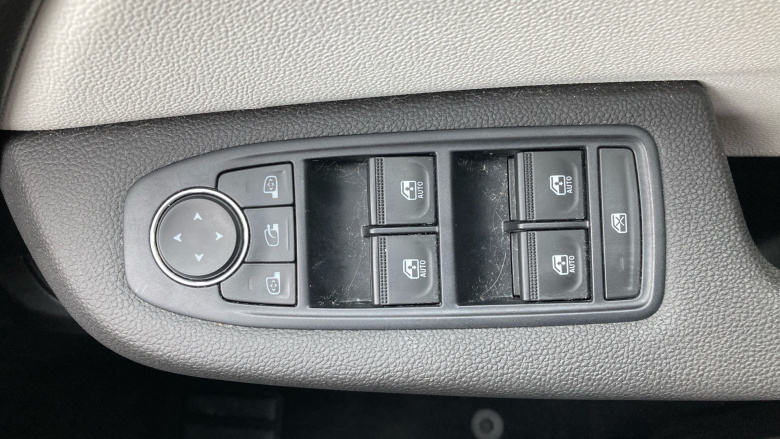 Renault Clio 1.0 TCe 90 S Edition 5dr Petrol Hatchback